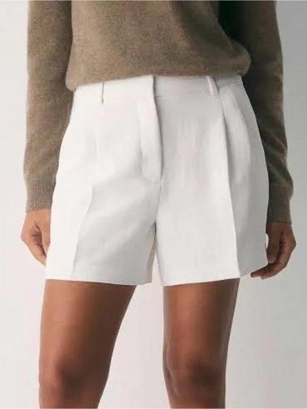 Aritzia The Effortless Short, Mid-Thigh, Light Birch, Size 6